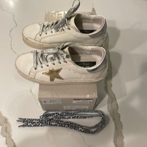 Golden Goose Hi Star Leather Upper Laminated Star Heel and Spur Metal